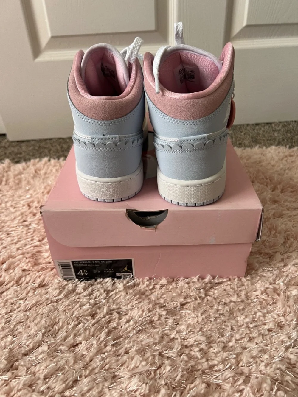 Air Jordan 1 Mid ( Grade school)